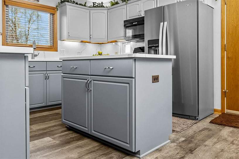 fashion-gray-lower-dust-gray-upper-cabinets-refacing-after